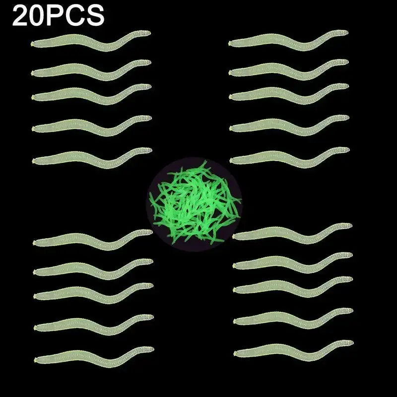 Pack of 20 green artificial earthworms for fishing, ideal for attracting various fish species